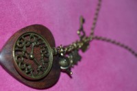/album/necklaces/itfiguresnew-17-jpg/